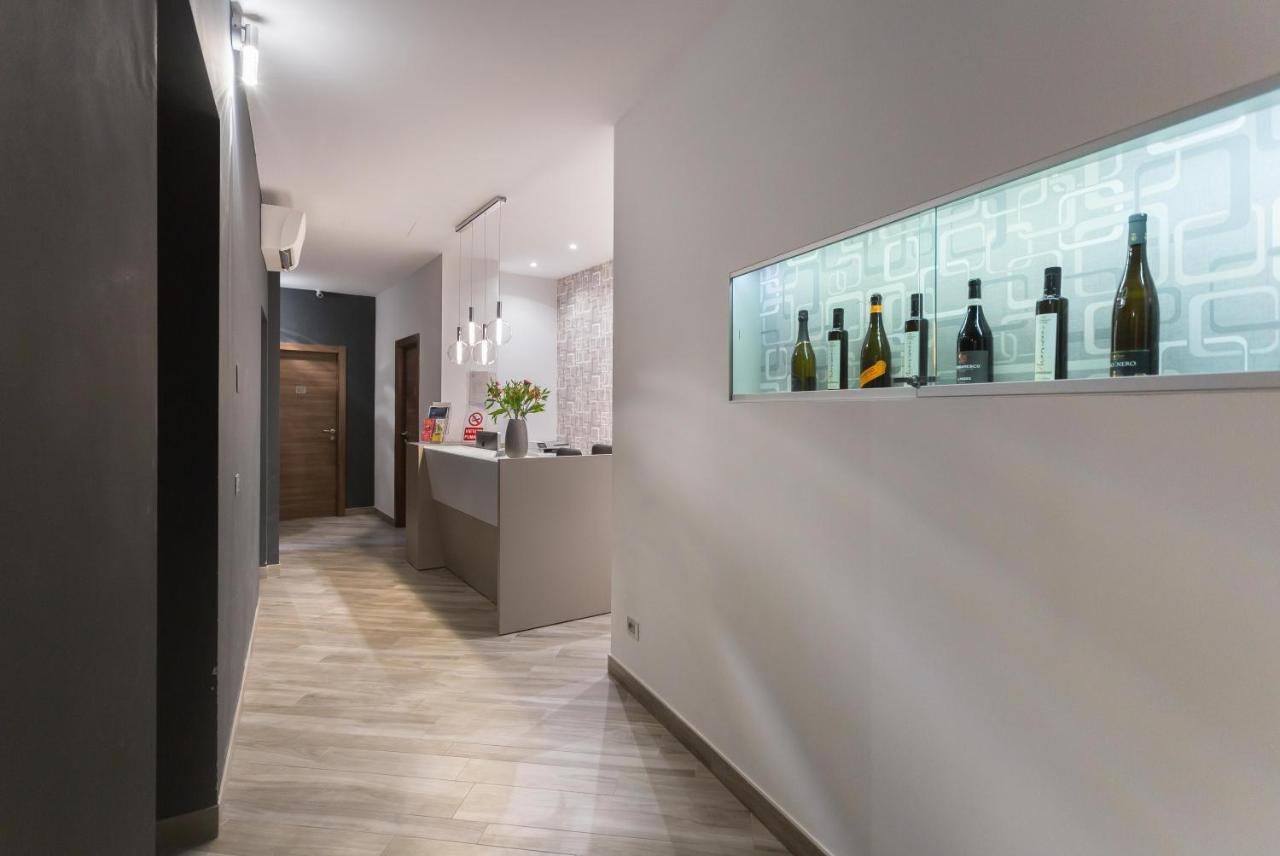 Aparthotel Durini Μιλάνο Εξωτερικό φωτογραφία